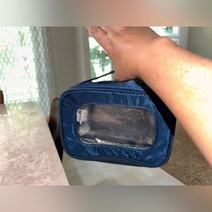 Lug Navy Blue Container